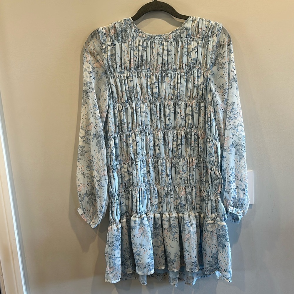 Small spring dress with ruching & sheer sleeves.